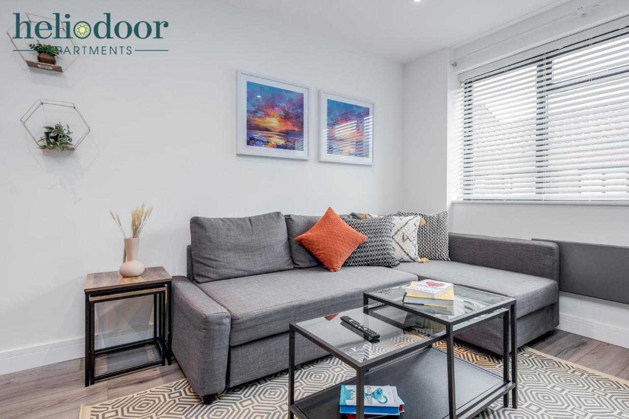 Milton Keynes Apartments, Sleeps Up To 5, Free Parking, Free Wifi & Movies, 7 Mins Drive To Milton Keynes Central Station For Direct Trains To London & The North Zewnętrze zdjęcie