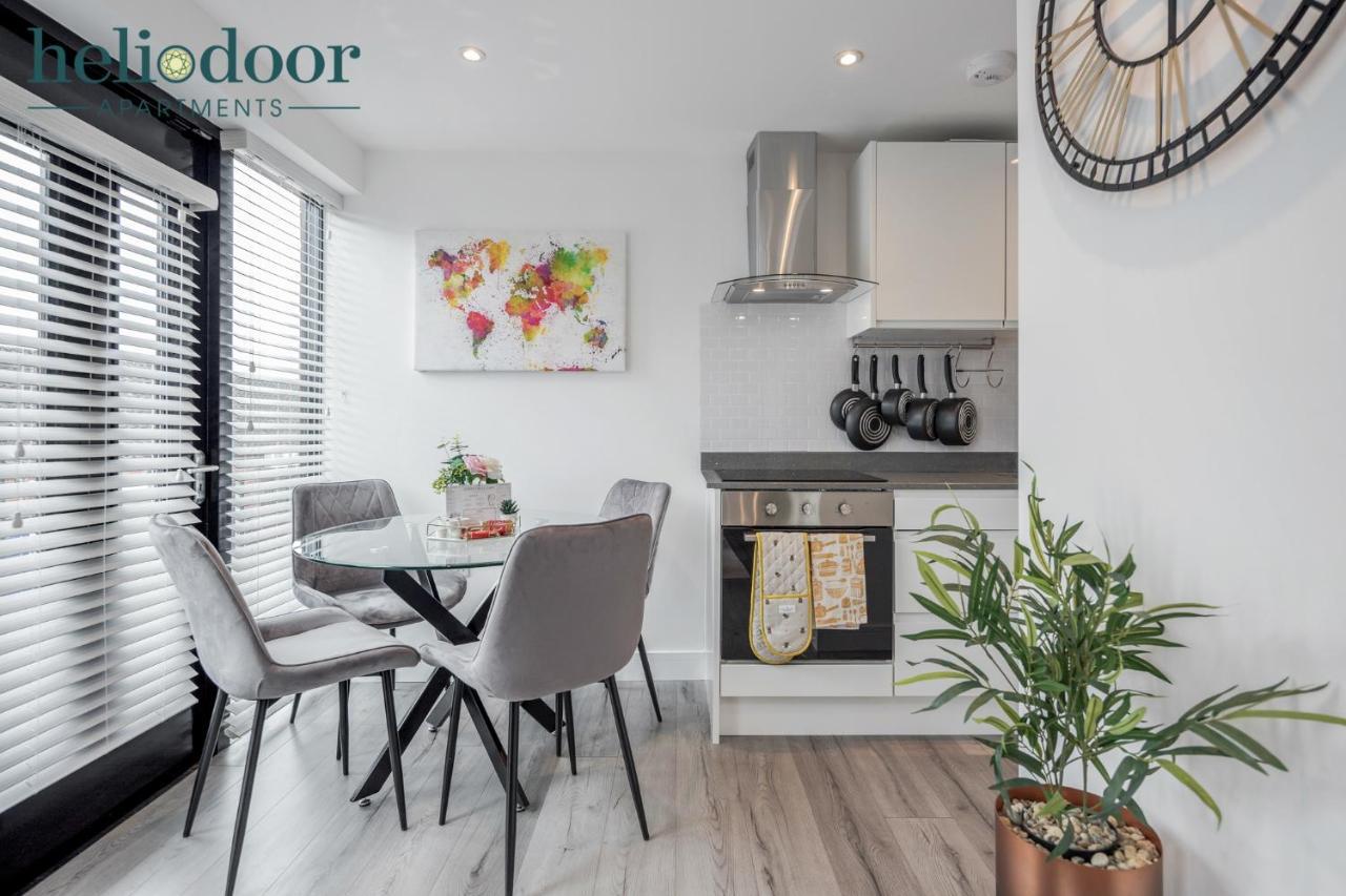 Milton Keynes Apartments, Sleeps Up To 5, Free Parking, Free Wifi & Movies, 7 Mins Drive To Milton Keynes Central Station For Direct Trains To London & The North Zewnętrze zdjęcie