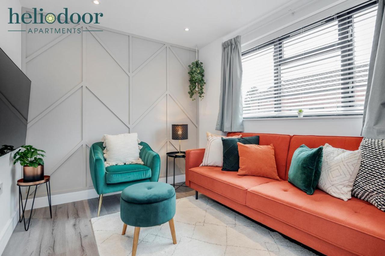 Milton Keynes Apartments, Sleeps Up To 5, Free Parking, Free Wifi & Movies, 7 Mins Drive To Milton Keynes Central Station For Direct Trains To London & The North Zewnętrze zdjęcie