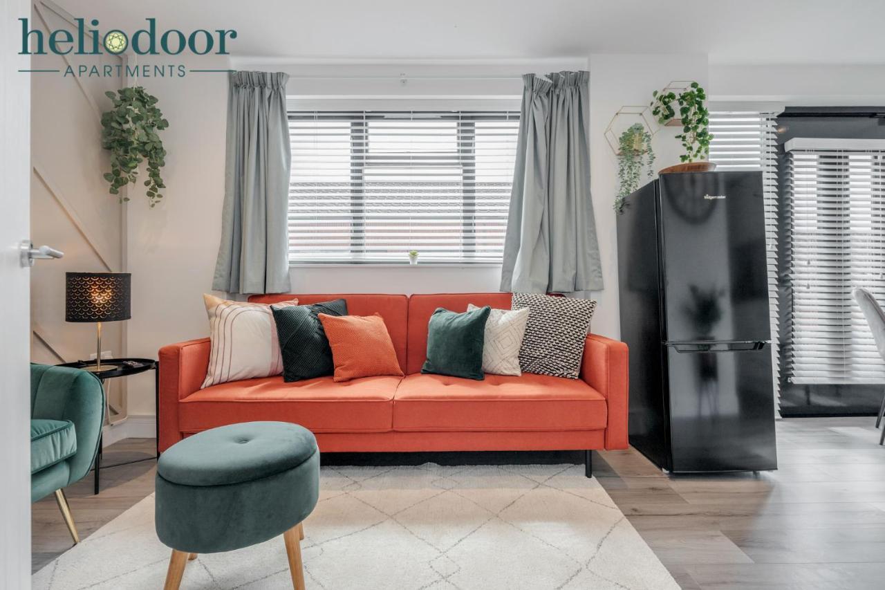 Milton Keynes Apartments, Sleeps Up To 5, Free Parking, Free Wifi & Movies, 7 Mins Drive To Milton Keynes Central Station For Direct Trains To London & The North Zewnętrze zdjęcie