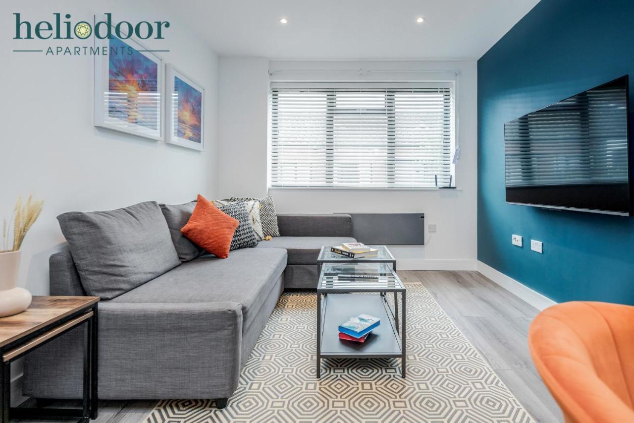 Milton Keynes Apartments, Sleeps Up To 5, Free Parking, Free Wifi & Movies, 7 Mins Drive To Milton Keynes Central Station For Direct Trains To London & The North Zewnętrze zdjęcie