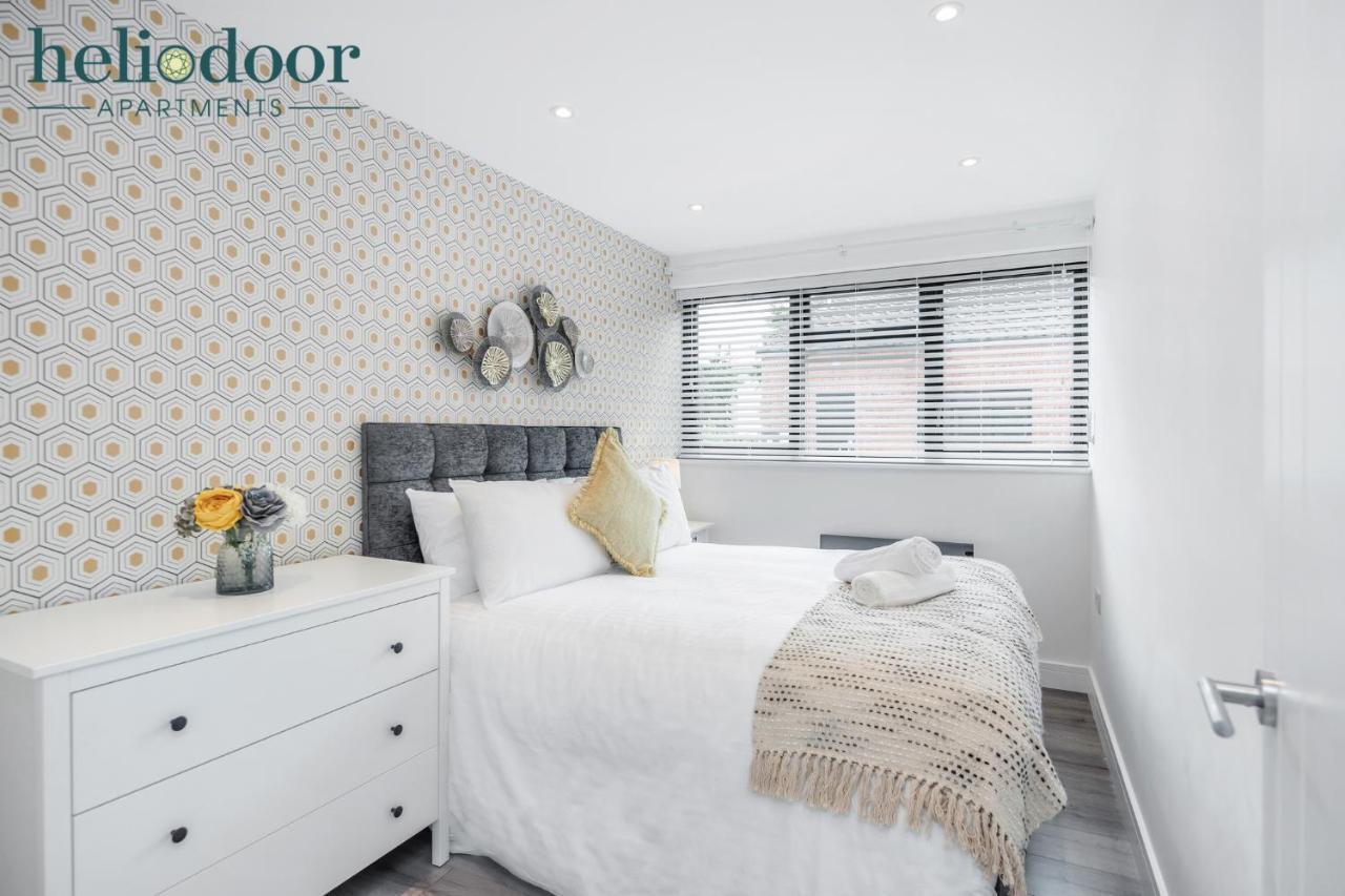 Milton Keynes Apartments, Sleeps Up To 5, Free Parking, Free Wifi & Movies, 7 Mins Drive To Milton Keynes Central Station For Direct Trains To London & The North Zewnętrze zdjęcie