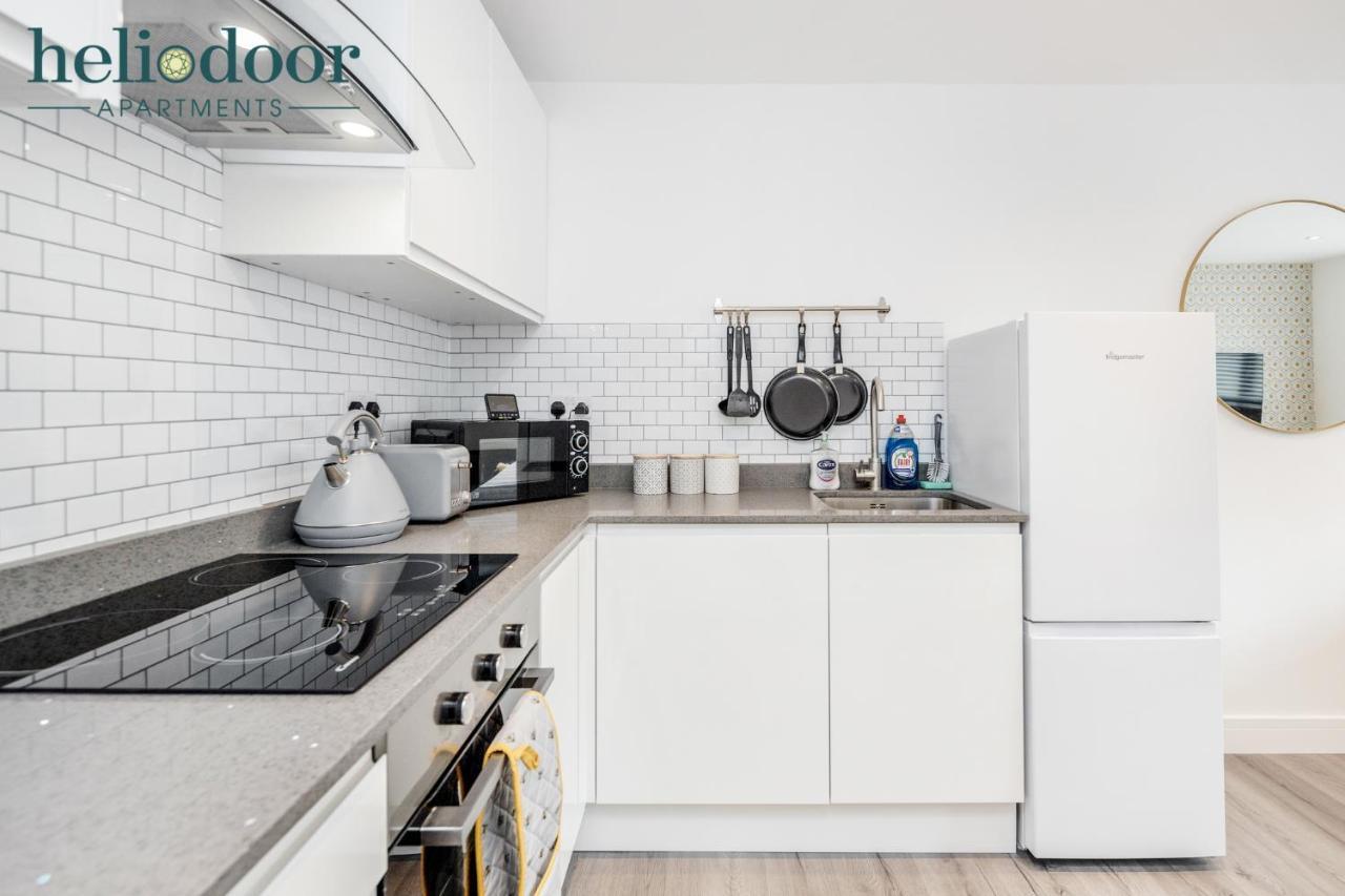 Milton Keynes Apartments, Sleeps Up To 5, Free Parking, Free Wifi & Movies, 7 Mins Drive To Milton Keynes Central Station For Direct Trains To London & The North Zewnętrze zdjęcie