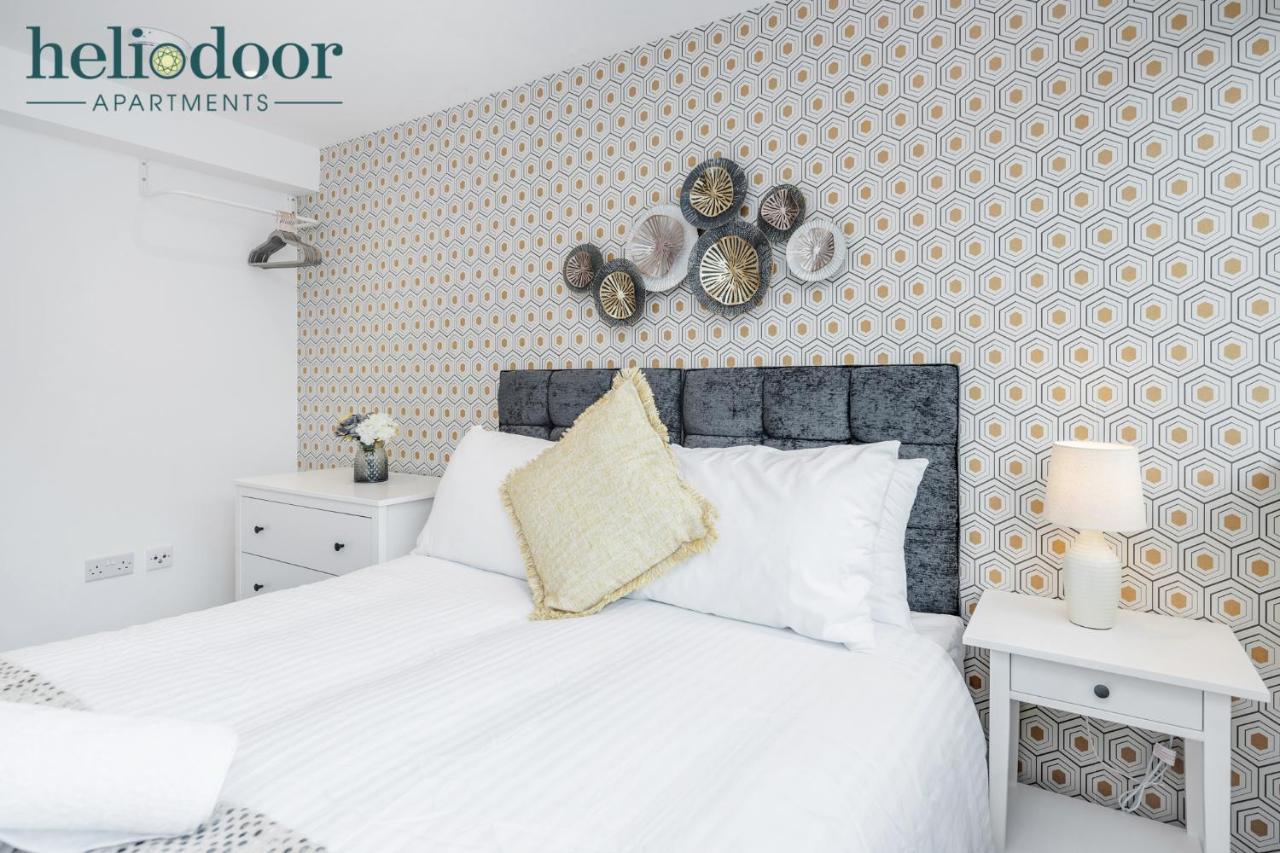 Milton Keynes Apartments, Sleeps Up To 5, Free Parking, Free Wifi & Movies, 7 Mins Drive To Milton Keynes Central Station For Direct Trains To London & The North Zewnętrze zdjęcie