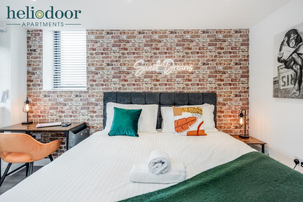Milton Keynes Apartments, Sleeps Up To 5, Free Parking, Free Wifi & Movies, 7 Mins Drive To Milton Keynes Central Station For Direct Trains To London & The North Zewnętrze zdjęcie