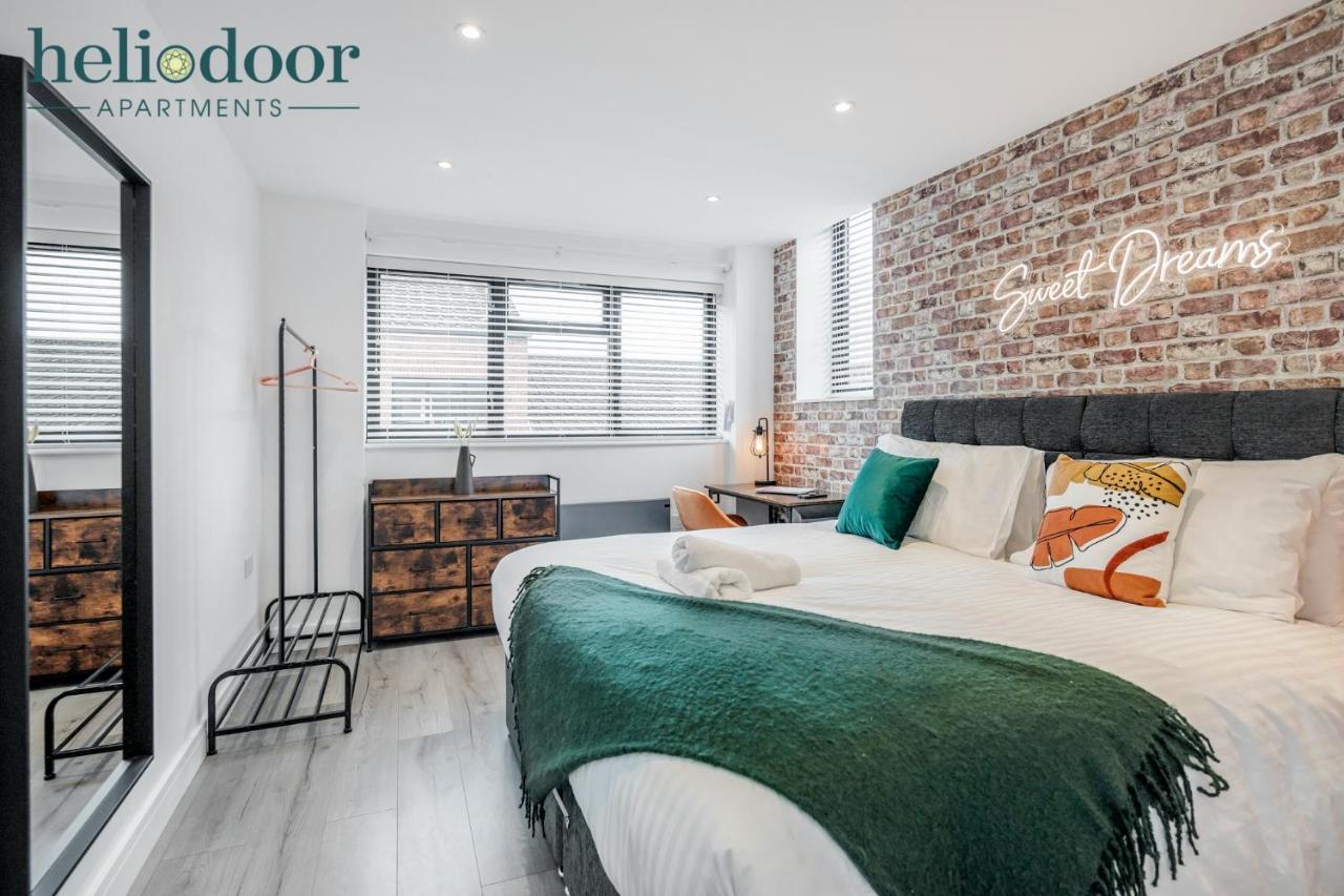 Milton Keynes Apartments, Sleeps Up To 5, Free Parking, Free Wifi & Movies, 7 Mins Drive To Milton Keynes Central Station For Direct Trains To London & The North Zewnętrze zdjęcie