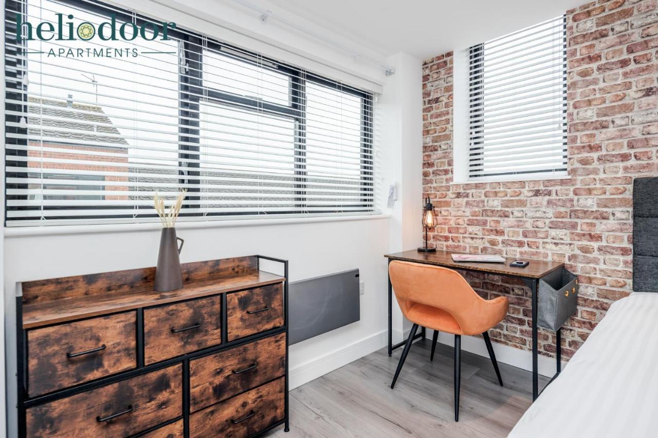 Milton Keynes Apartments, Sleeps Up To 5, Free Parking, Free Wifi & Movies, 7 Mins Drive To Milton Keynes Central Station For Direct Trains To London & The North Zewnętrze zdjęcie