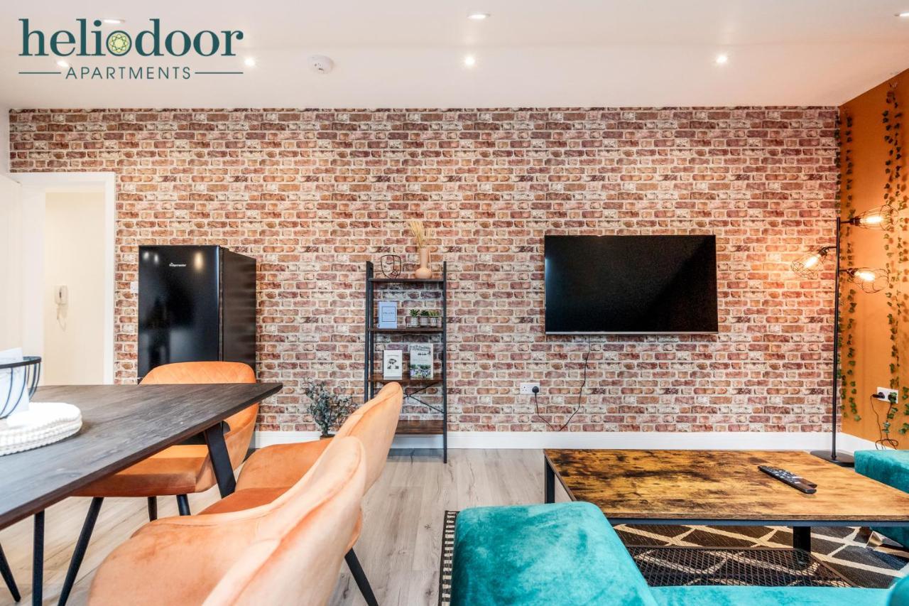 Milton Keynes Apartments, Sleeps Up To 5, Free Parking, Free Wifi & Movies, 7 Mins Drive To Milton Keynes Central Station For Direct Trains To London & The North Zewnętrze zdjęcie