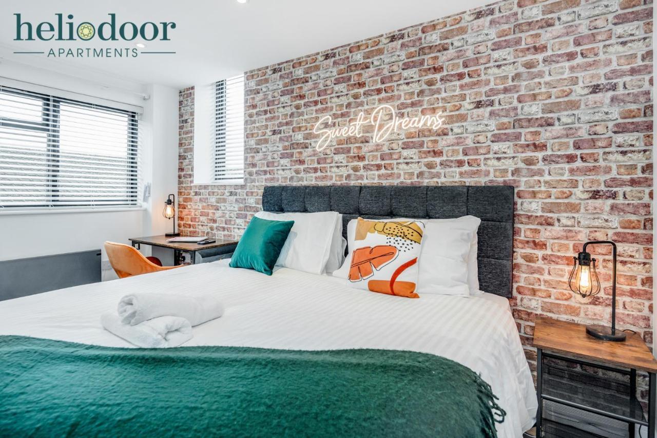 Milton Keynes Apartments, Sleeps Up To 5, Free Parking, Free Wifi & Movies, 7 Mins Drive To Milton Keynes Central Station For Direct Trains To London & The North Zewnętrze zdjęcie
